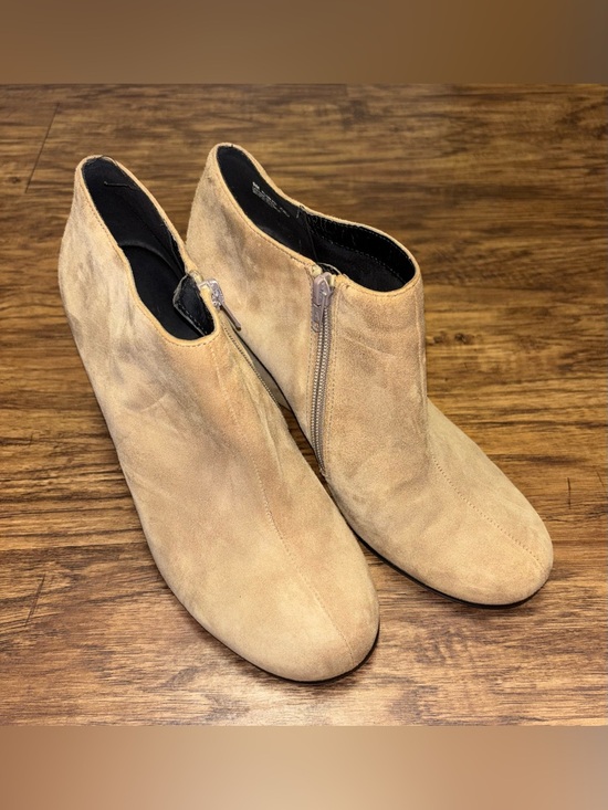 AEROSOLES Shoes - Aerosoles Ankle Boots Size 9